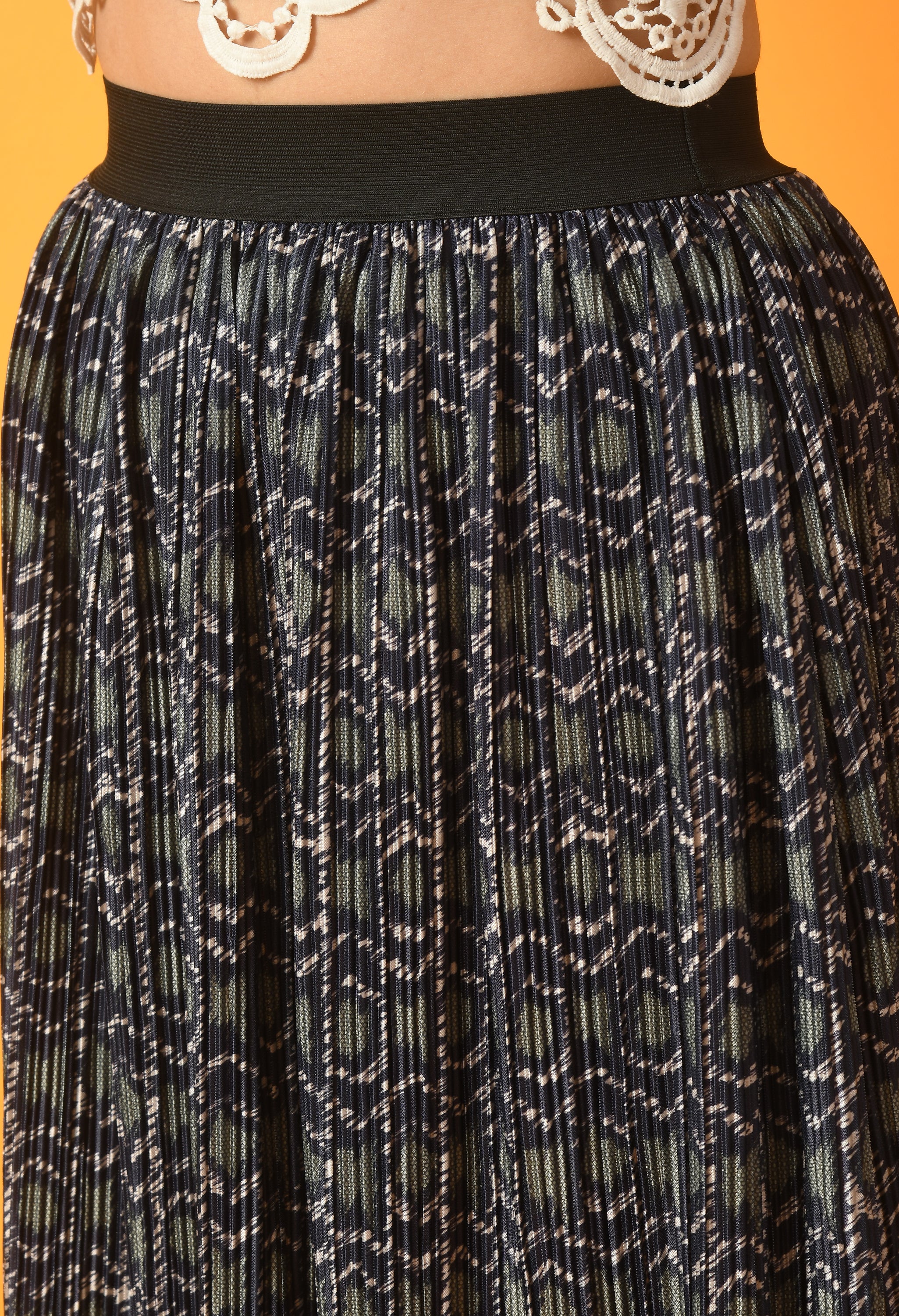 PRINT PLEATED MIDI SKIRT WITH ELASTIC WAISTBAND