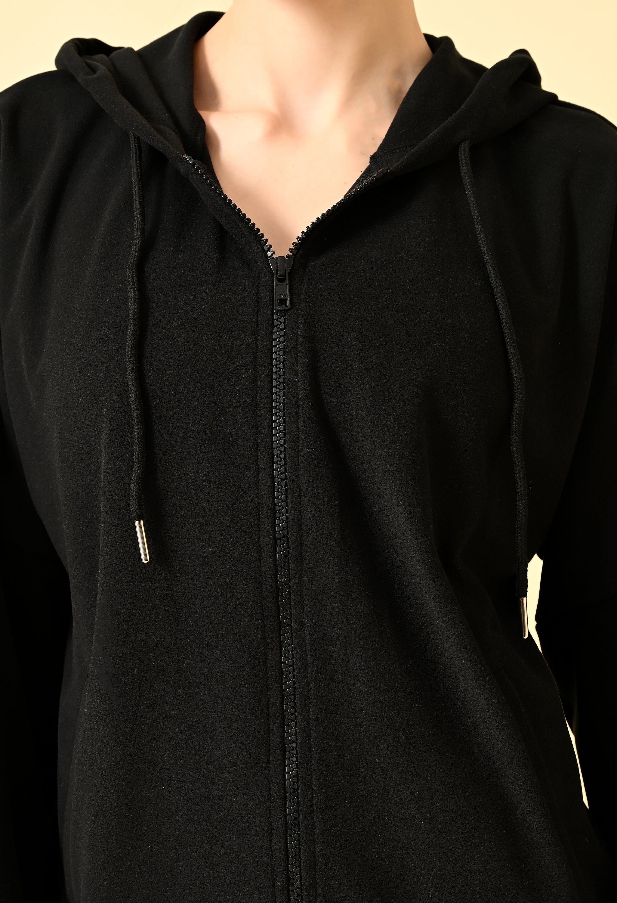 BLACK ZIP BAGGY HOODIE