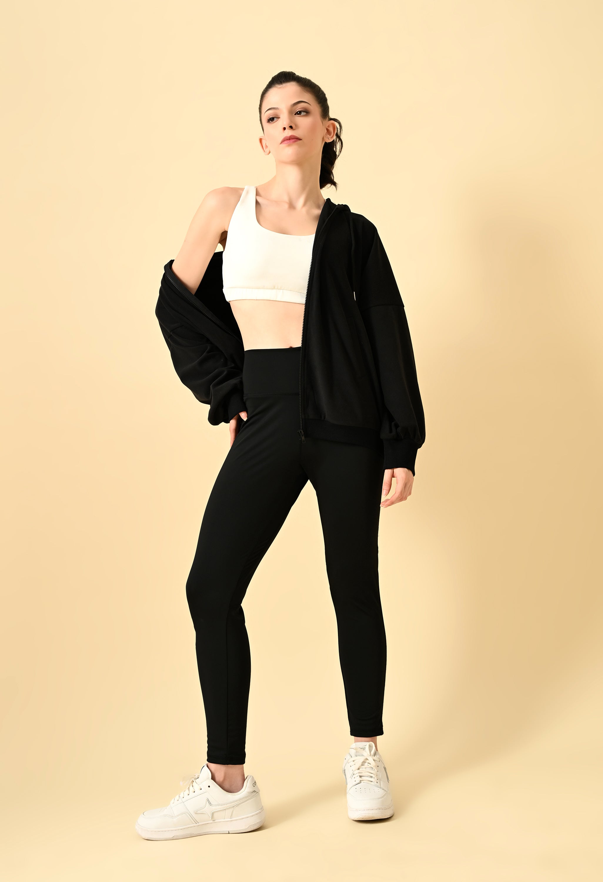 BLACK ZIP BAGGY HOODIE