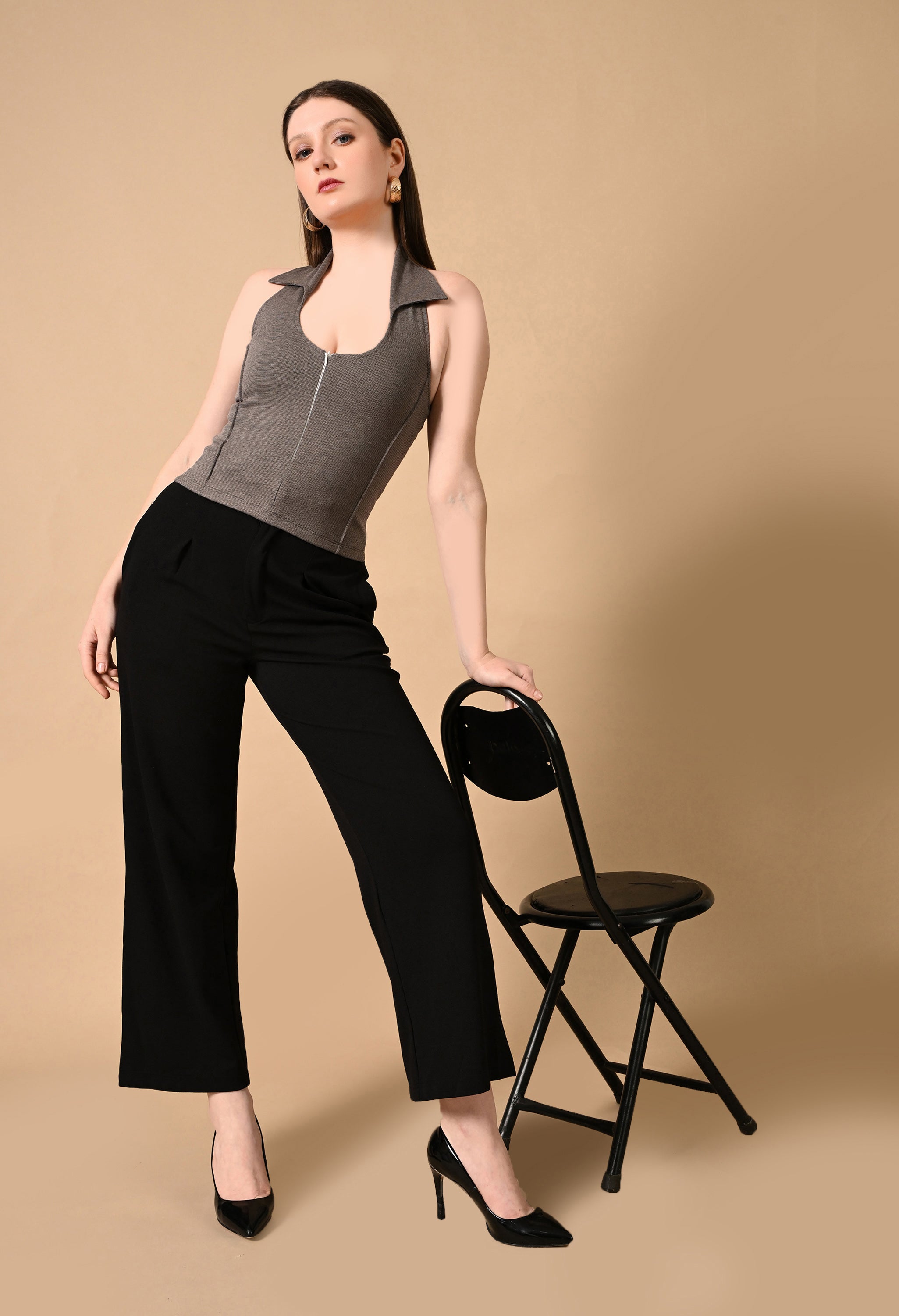 SLEEK HALTER