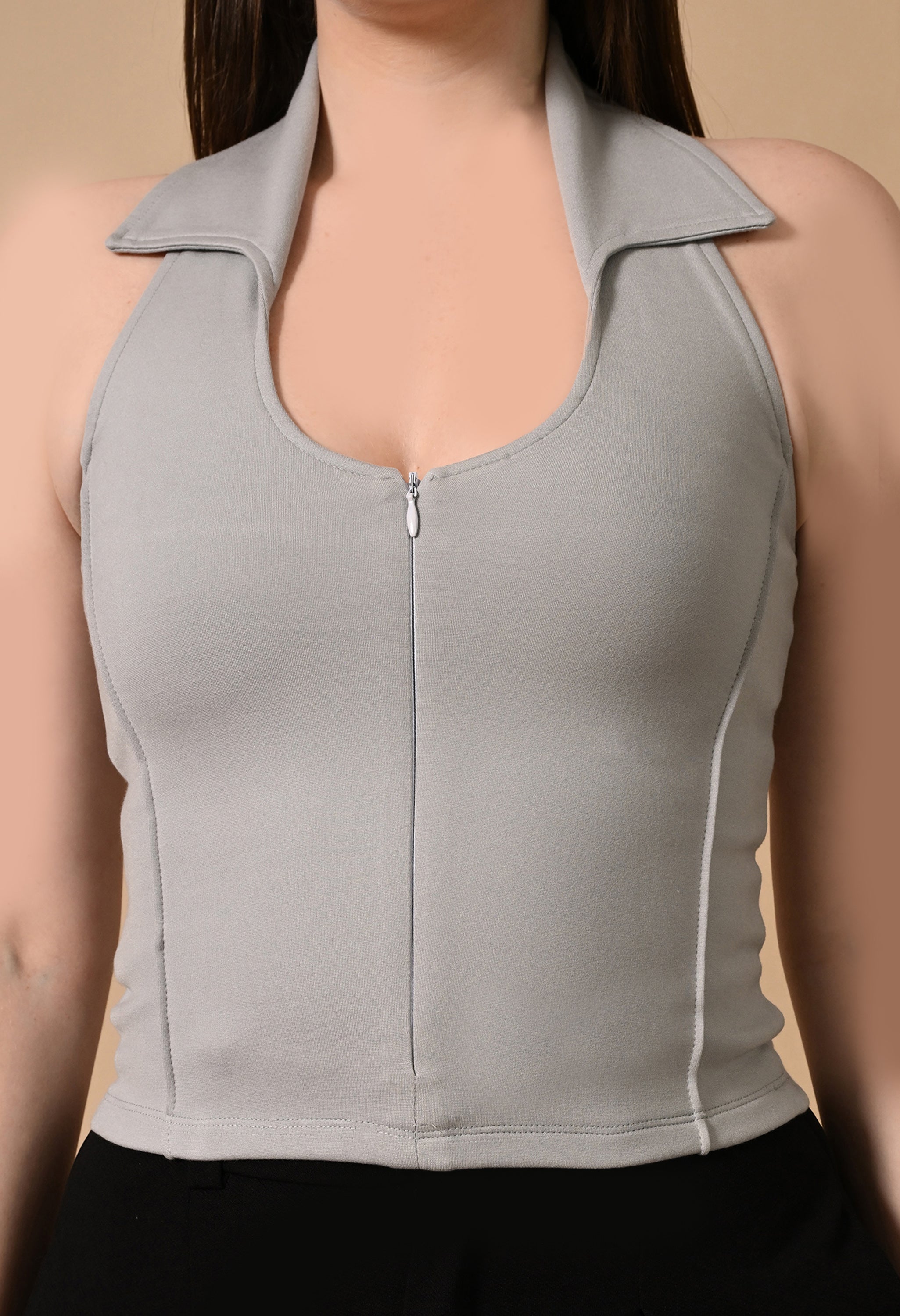 SLEEK HALTER