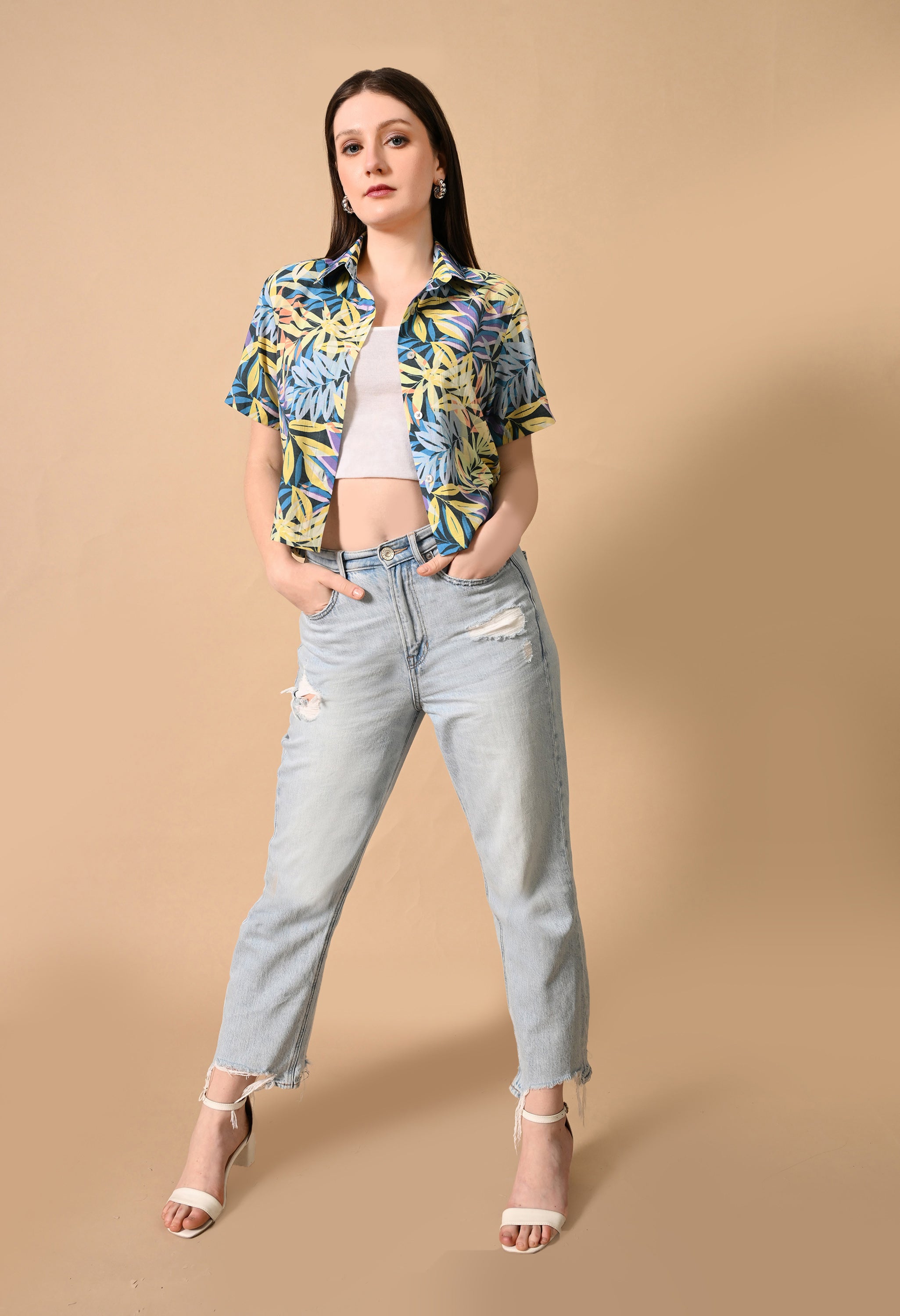 FLORAL V-NECK SHIRT